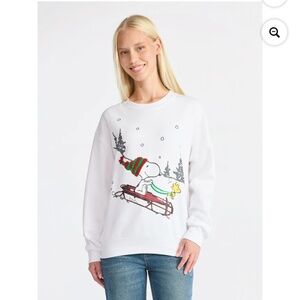 Peanuts Women’s White Snoopy Winter Size Medium NWT